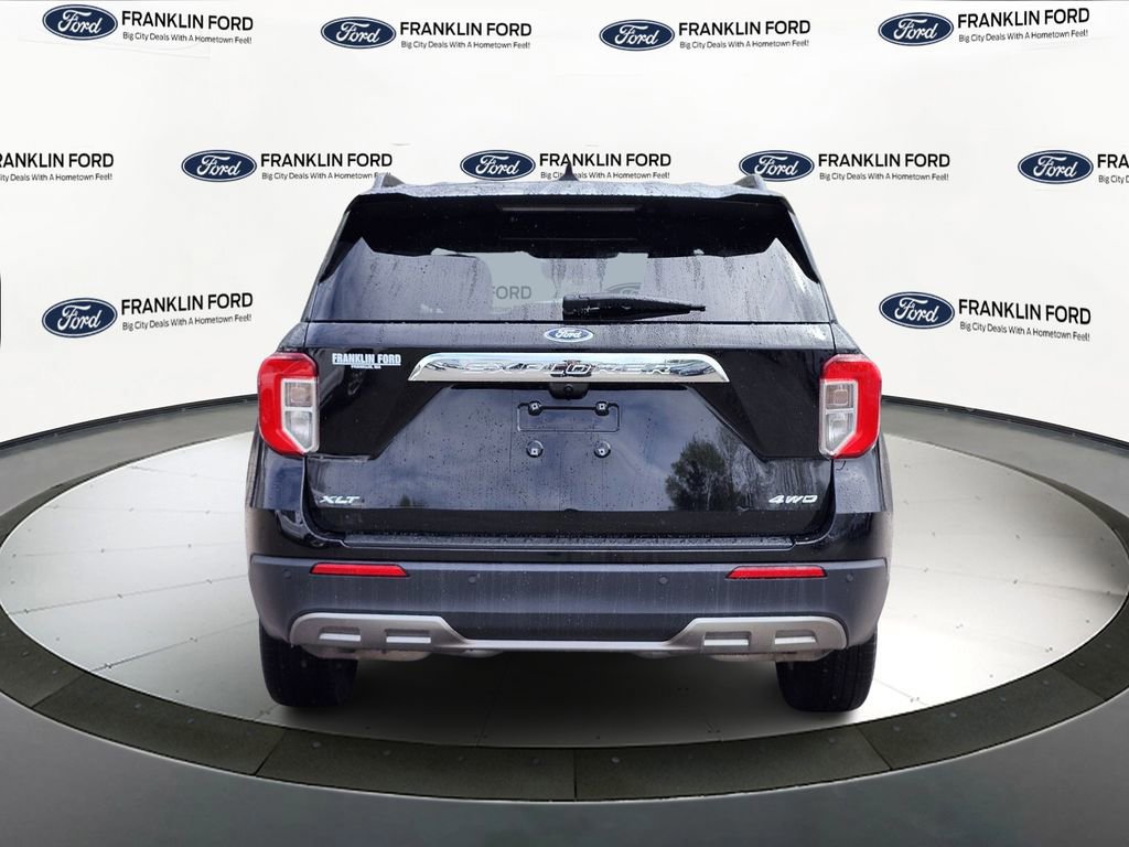 Certified 2022 Ford Explorer XLT w/ Equipment Group 202A image 4