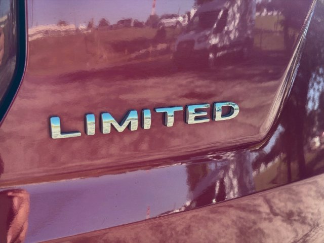 Certified 2017 Ford Explorer Limited FWD image 12
