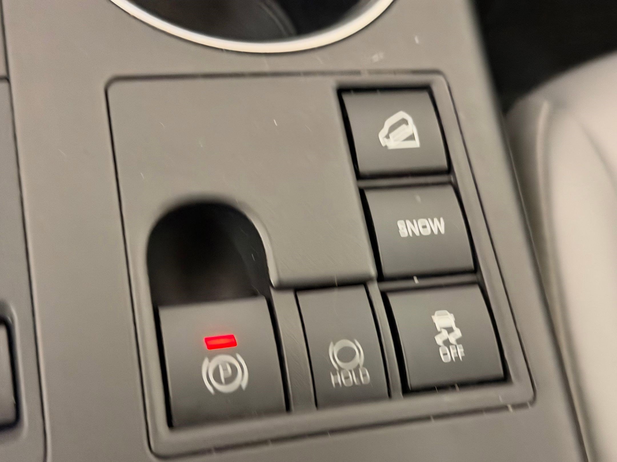 Used 2023 Toyota Highlander XLE image 6