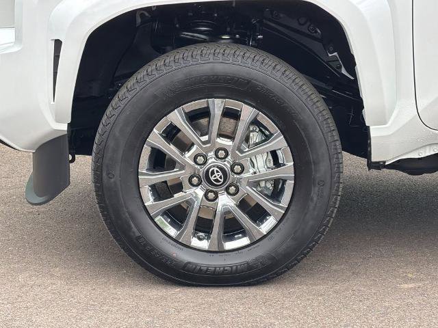 Used 2024 Toyota Tacoma Limited w/ Limited Package (LT) AWD/4WD image 23