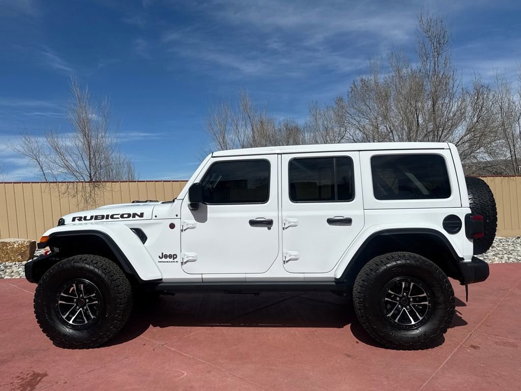 Used 2025 Jeep Wrangler Unlimited Rubicon image 2