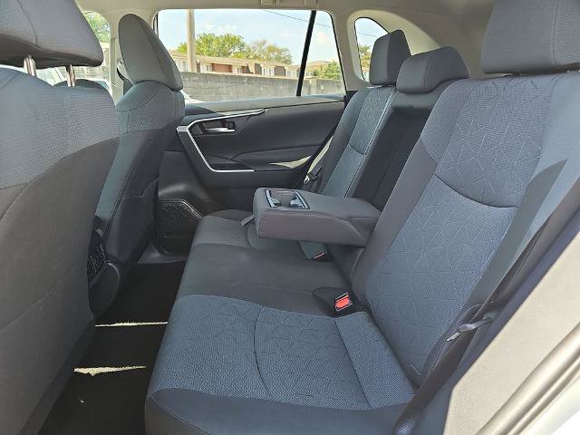 Used 2025 Toyota RAV4 XLE FWD image 14