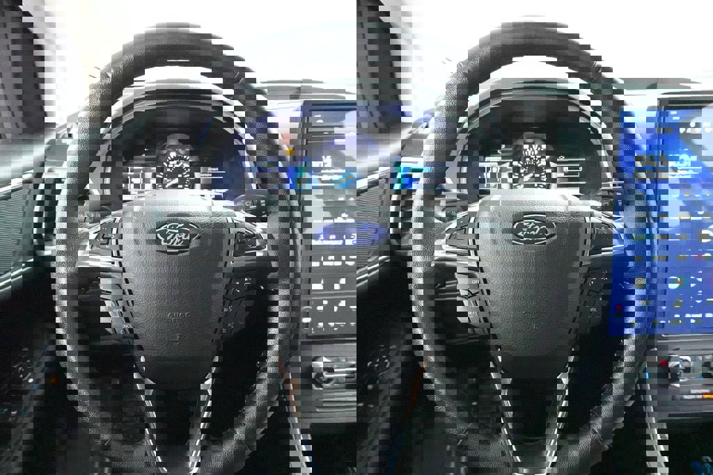 Certified 2022 Ford Edge SEL w/ Convenience Package AWD/4WD image 12