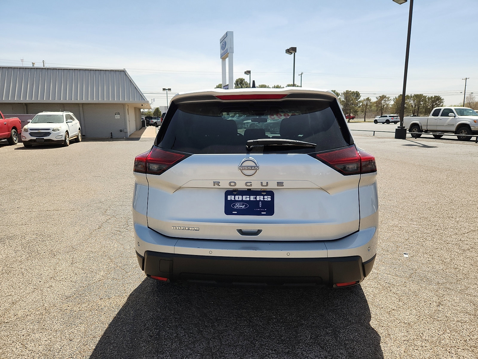 Used 2024 Nissan Rogue S image 4