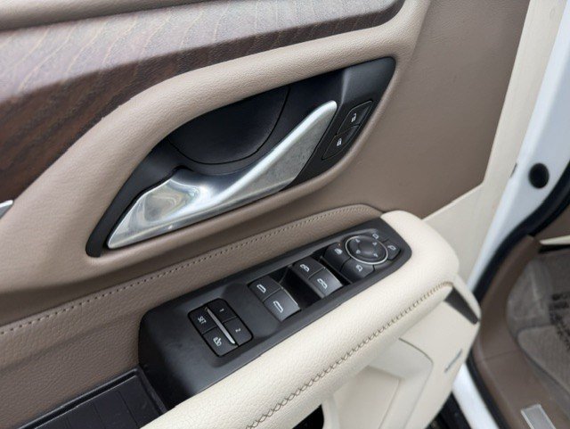 Used 2021 GMC Yukon Denali w/ Denali Premium Package AWD/4WD image 12