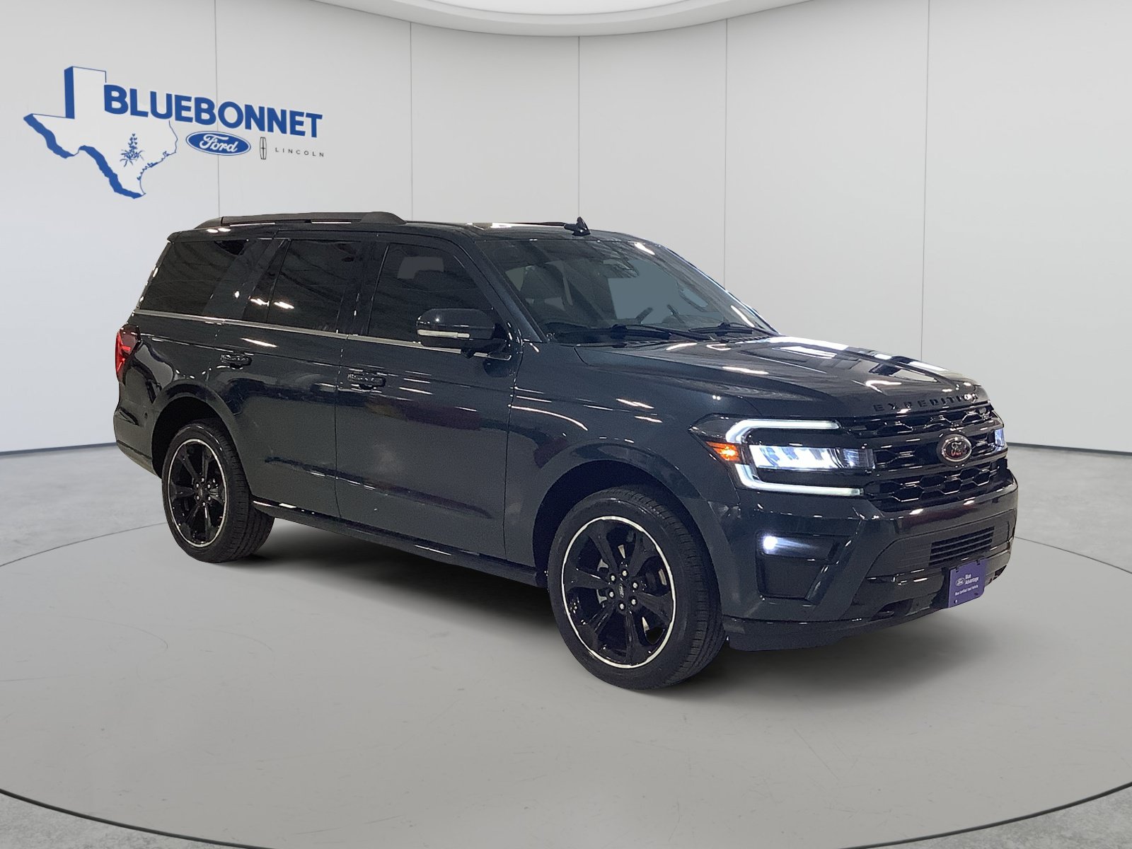 Certified 2023 Ford Expedition Limited AWD/4WD image 3