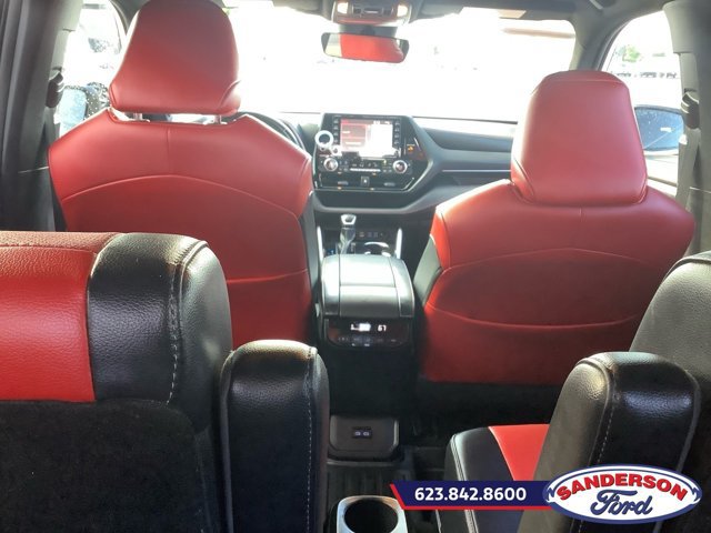 Used 2022 Toyota Highlander XSE AWD/4WD image 16