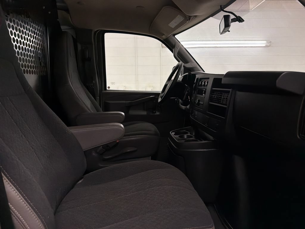 Used 2025 GMC Savana 2500 w/ Driver Convenience Package RWD image 27