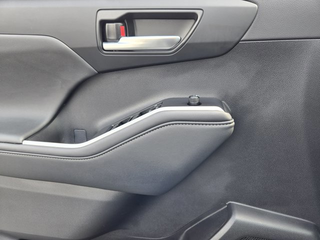 Used 2024 Toyota Highlander XLE image 20