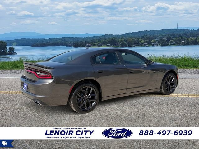 Used 2022 Dodge Charger SXT w/ Blacktop Package image 5