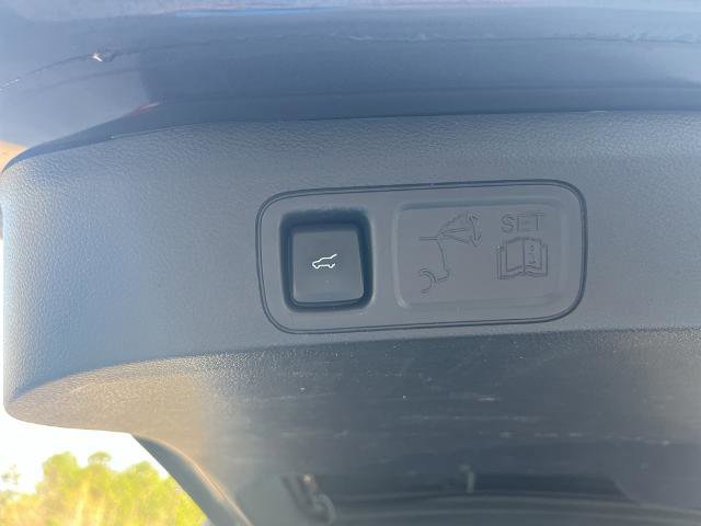 Certified 2024 Ford Expedition Max XLT image 30