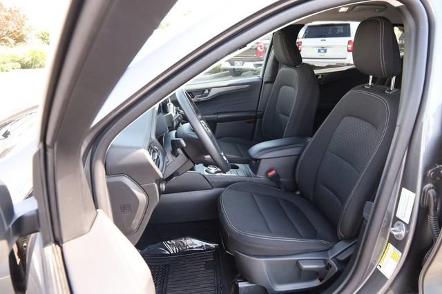 Certified 2025 Ford Escape Active FWD image 7