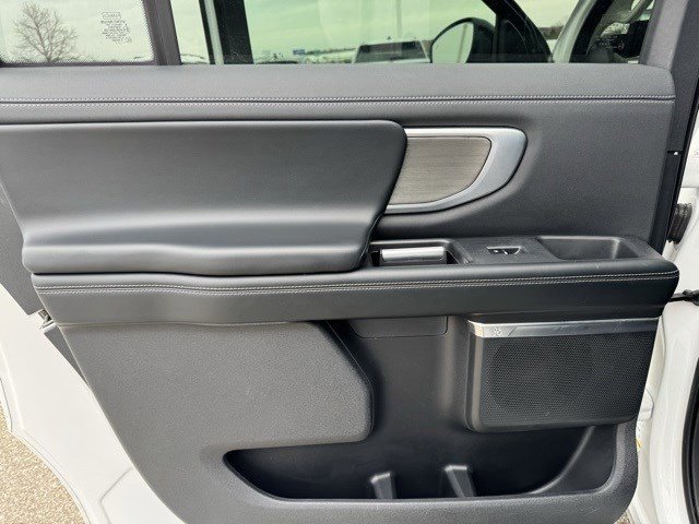 Certified 2025 Ford Expedition Max Platinum image 22