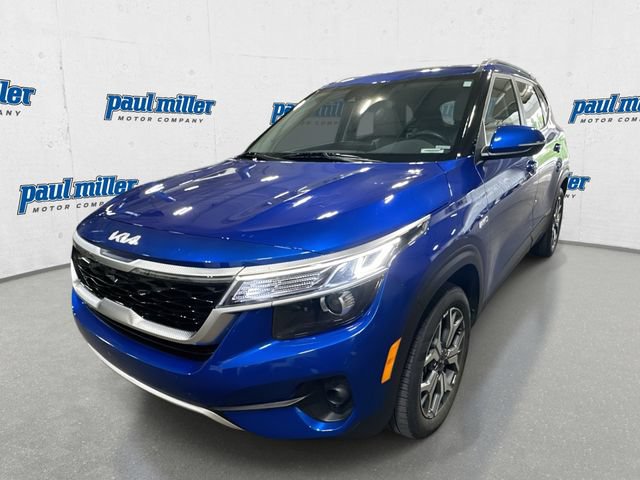 Used 2023 Kia Seltos EX AWD/4WD image 1