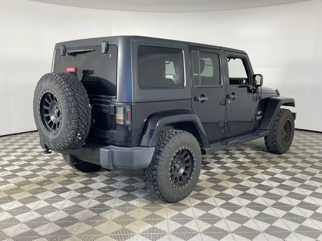 Used 2017 Jeep Wrangler Unlimited Sahara w/ Connectivity Group AWD/4WD image 15