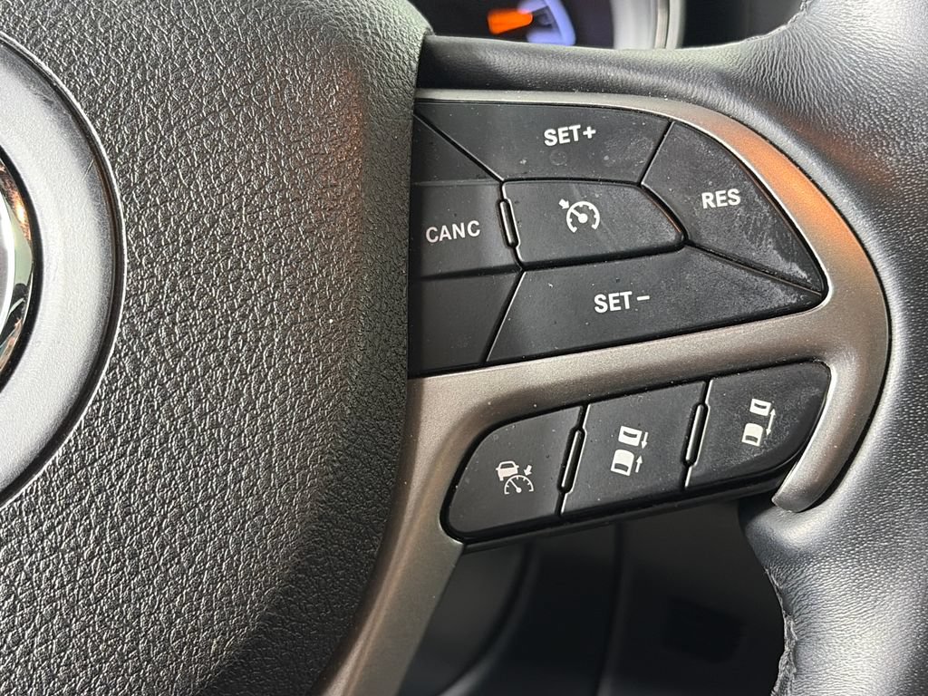 Used 2018 Jeep Grand Cherokee High Altitude AWD/4WD image 18
