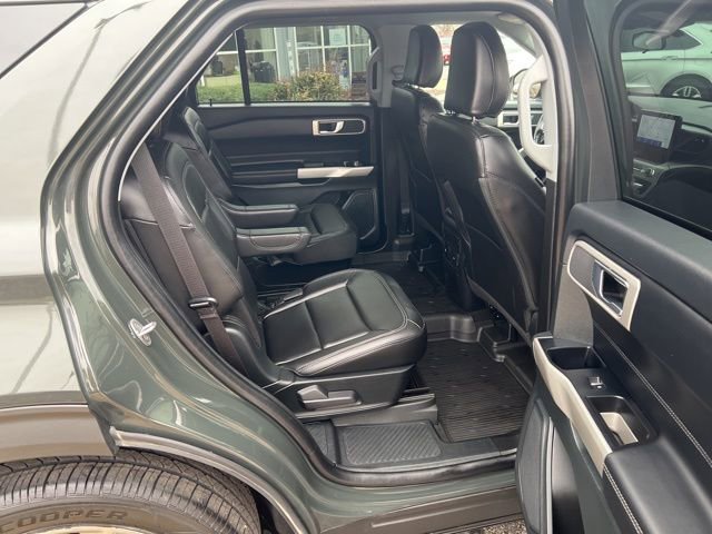 Certified 2023 Ford Explorer XLT w/ Equipment Group 202A AWD/4WD image 24