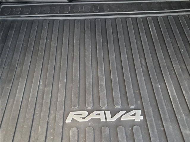 Used 2021 Toyota RAV4 XLE Premium AWD/4WD image 6