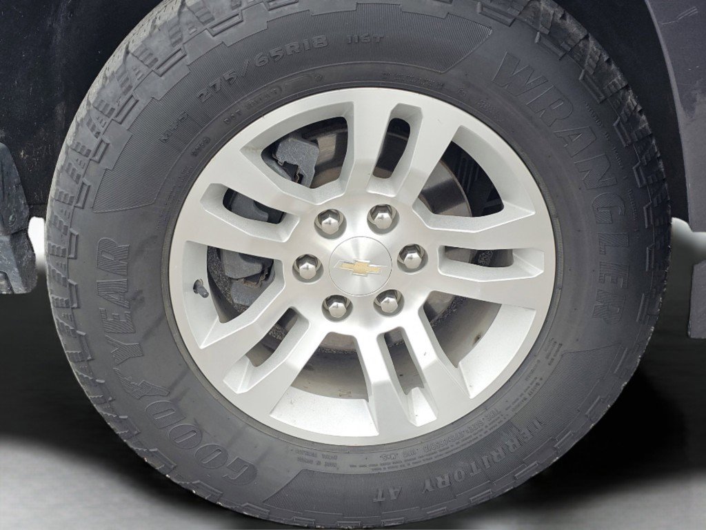 Used 2017 Chevrolet Suburban LS image 15