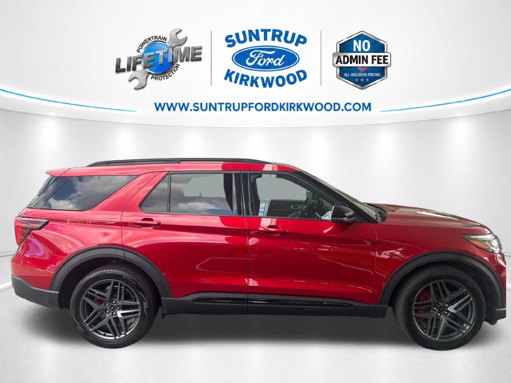 Certified 2025 Ford Explorer ST AWD/4WD image 8