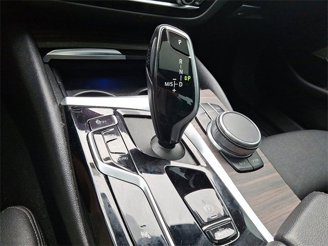 Used 2021 BMW 530i xDrive w/ Premium Package image 16