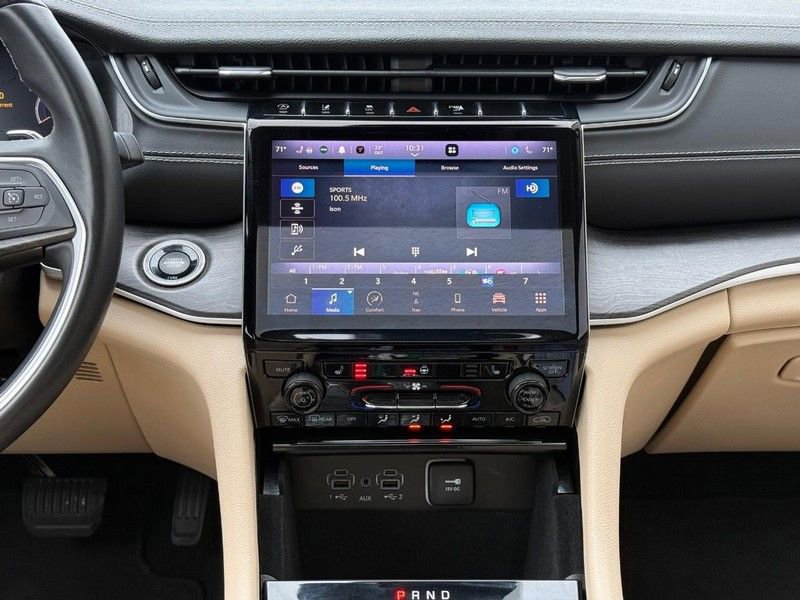 Used 2022 Jeep Grand Cherokee L Limited image 12