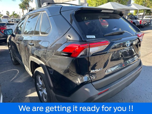 Used 2023 Toyota RAV4 LE AWD/4WD image 2