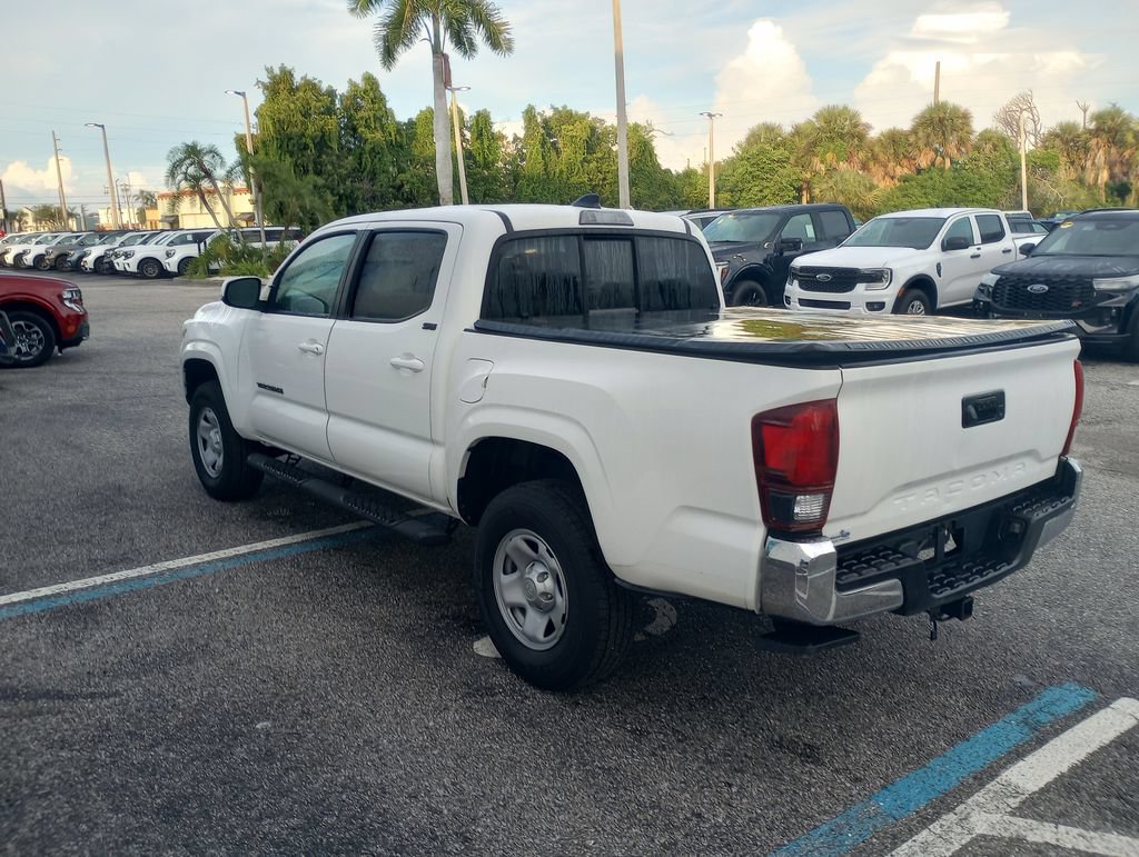 Used 2022 Toyota Tacoma SR5 RWD image 5