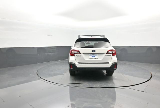 Used 2018 Subaru Outback 2.5i Premium image 6