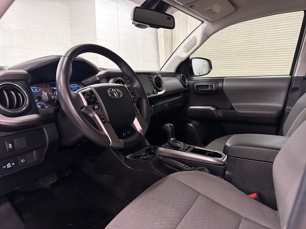 Used 2023 Toyota Tacoma SR5 w/ Technology Package RWD image 6