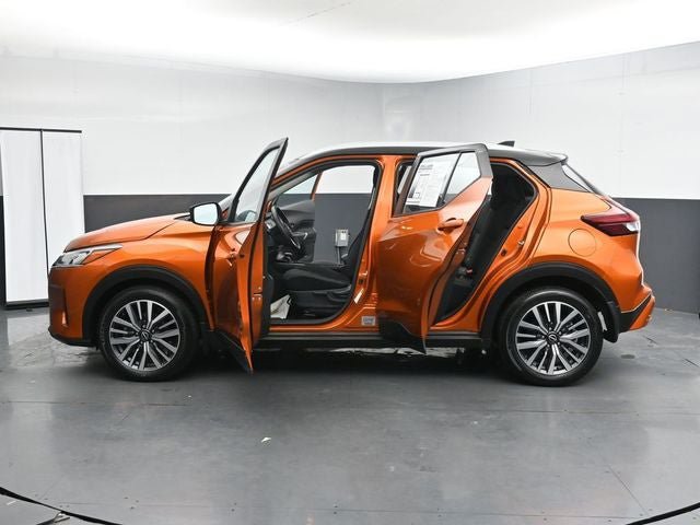 Used 2024 Nissan Kicks SV FWD image 36