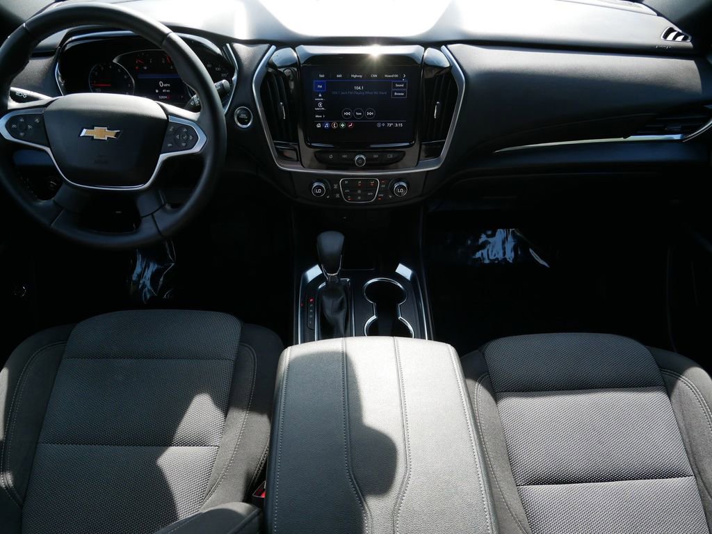 Used 2023 Chevrolet Traverse LT image 13