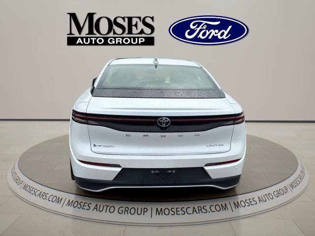 Used 2025 Toyota Crown w/ Advanced Technology Package AWD/4WD image 4