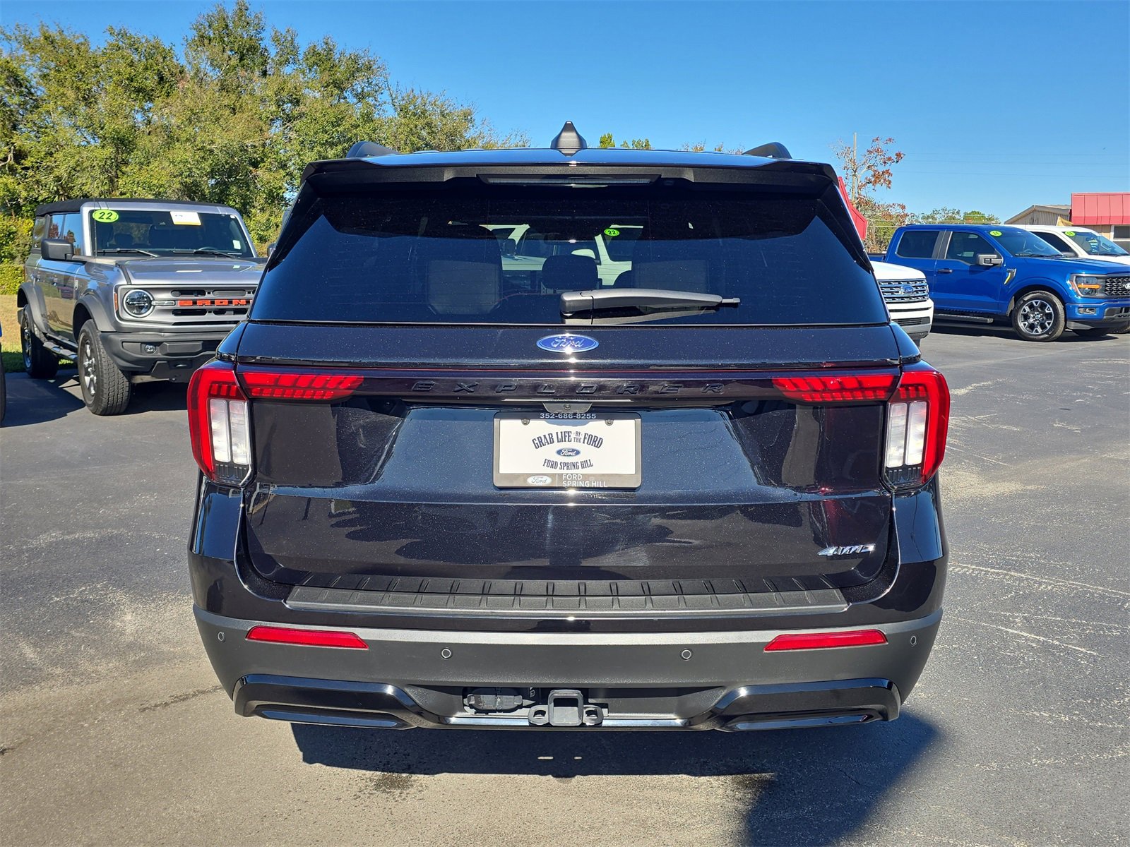 Certified 2025 Ford Explorer ST-Line w/ ST-Line Street Pack image 5