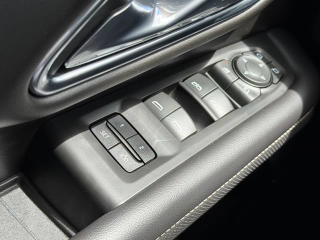 Used 2021 GMC Yukon SLT w/ SLT Luxury Plus Package AWD/4WD image 25