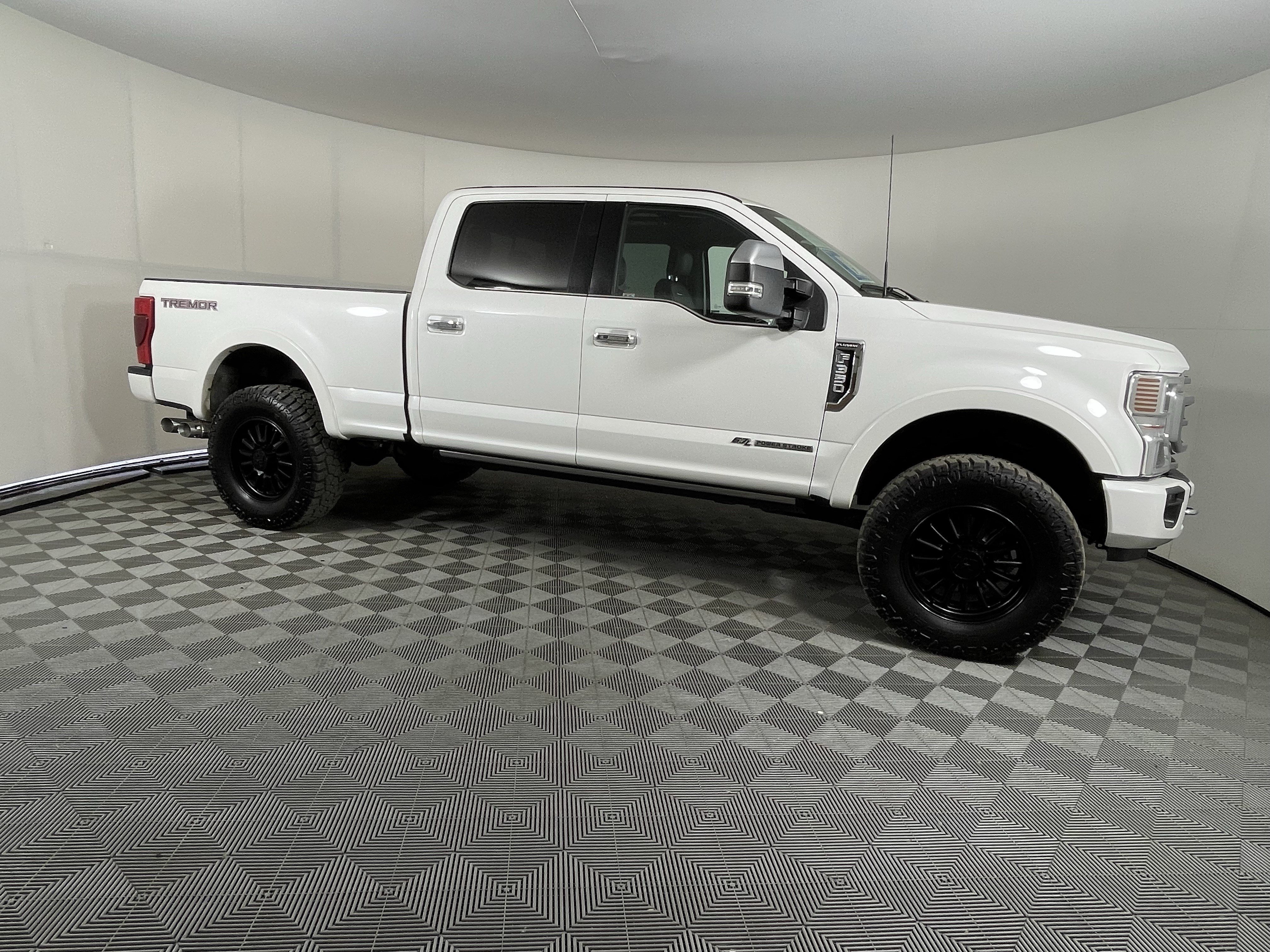 Certified 2022 Ford F350 Platinum w/ Tremor Off-Road Package AWD/4WD image 6