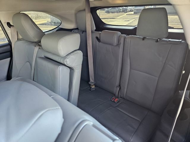 Used 2024 Toyota Highlander LE image 17