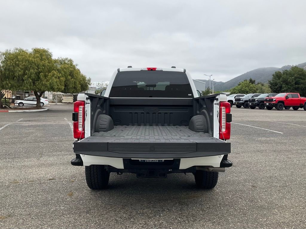 Certified 2025 Ford F350 Lariat w/ Black Appearance Package image 28