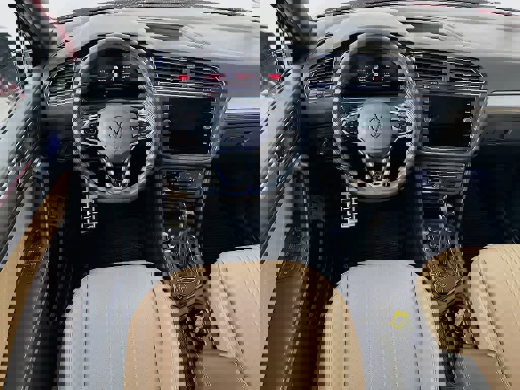 Used 2024 Volkswagen Tiguan SE R-Line image 13