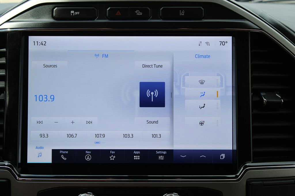 Certified 2022 Ford F250 Lariat w/ Tremor Off-Road Package image 14