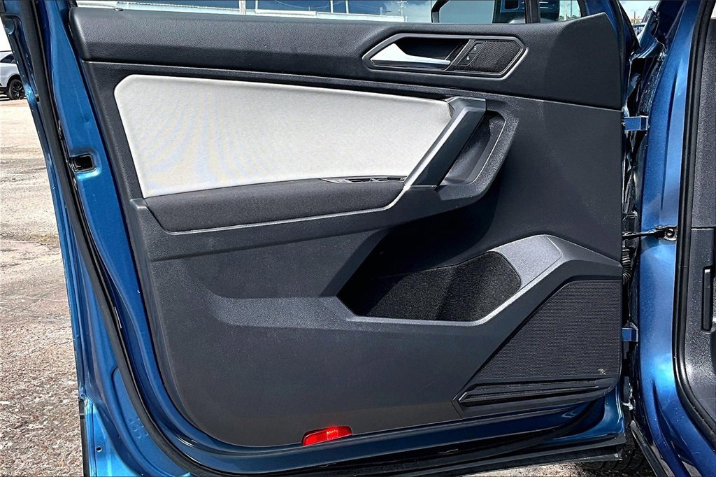 Used 2020 Volkswagen Tiguan S image 17