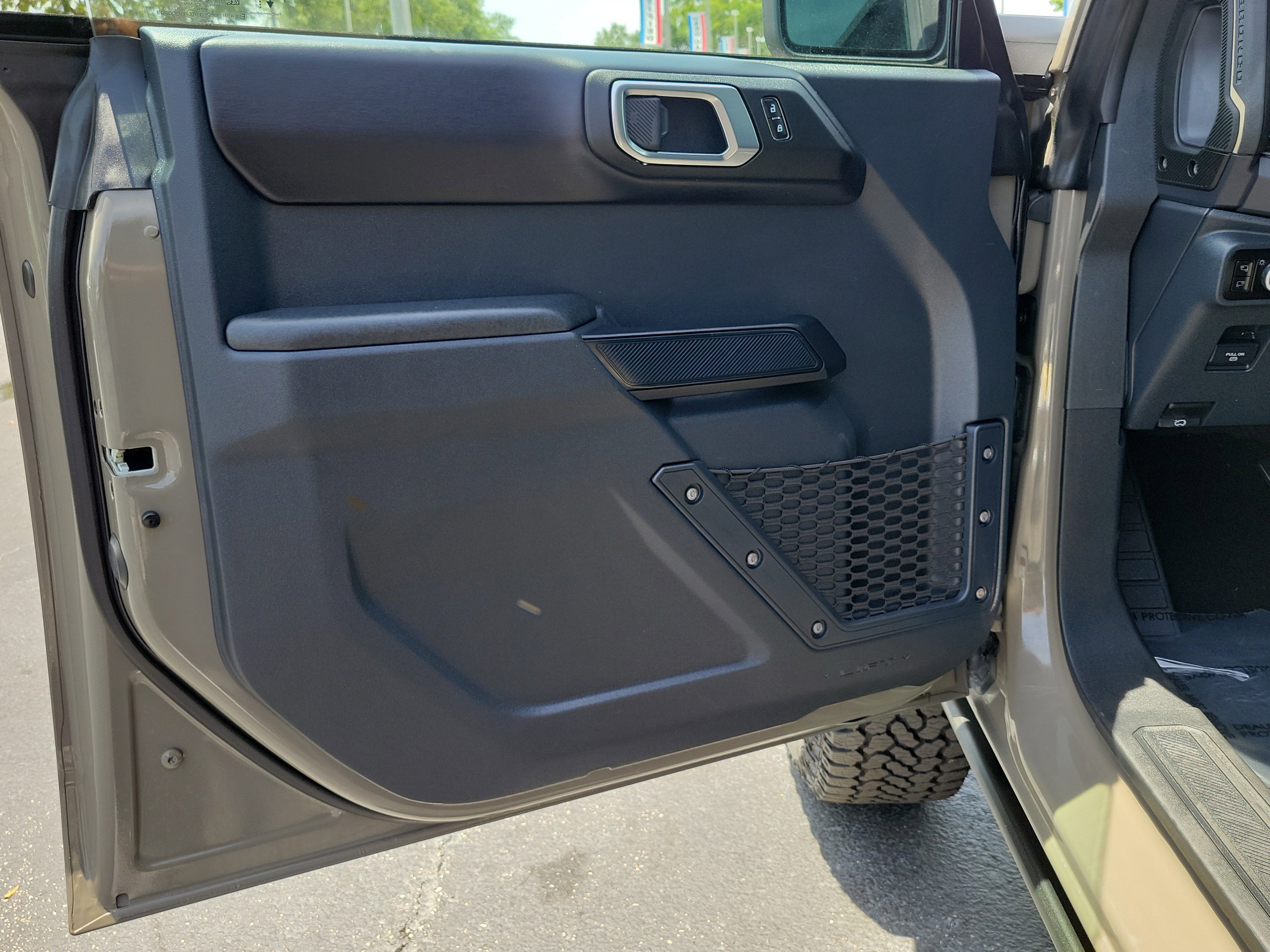 Certified 2025 Ford Bronco Badlands AWD/4WD image 17