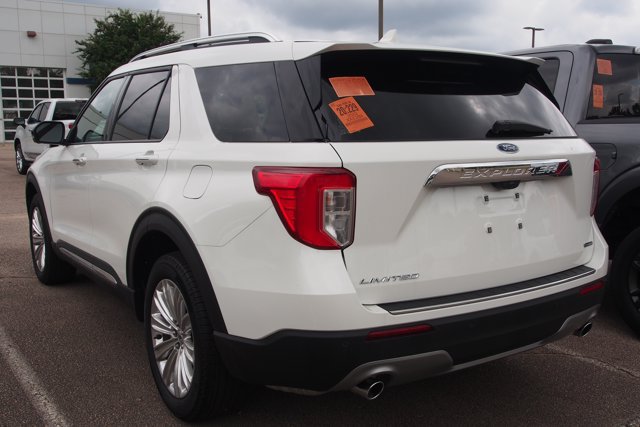 Certified 2023 Ford Explorer Limited w/ Hybrid Equipment Group 310A AWD/4WD image 5