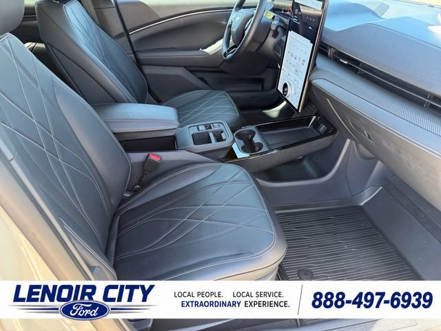 Certified 2025 Ford Mustang Mach-E Select w/ Comfort Package Lite AWD/4WD image 13