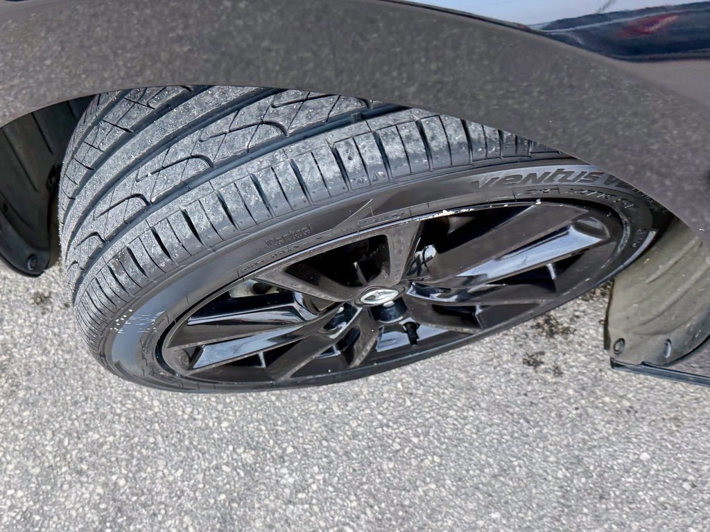 Used 2020 MAZDA MAZDA3 Premium image 37