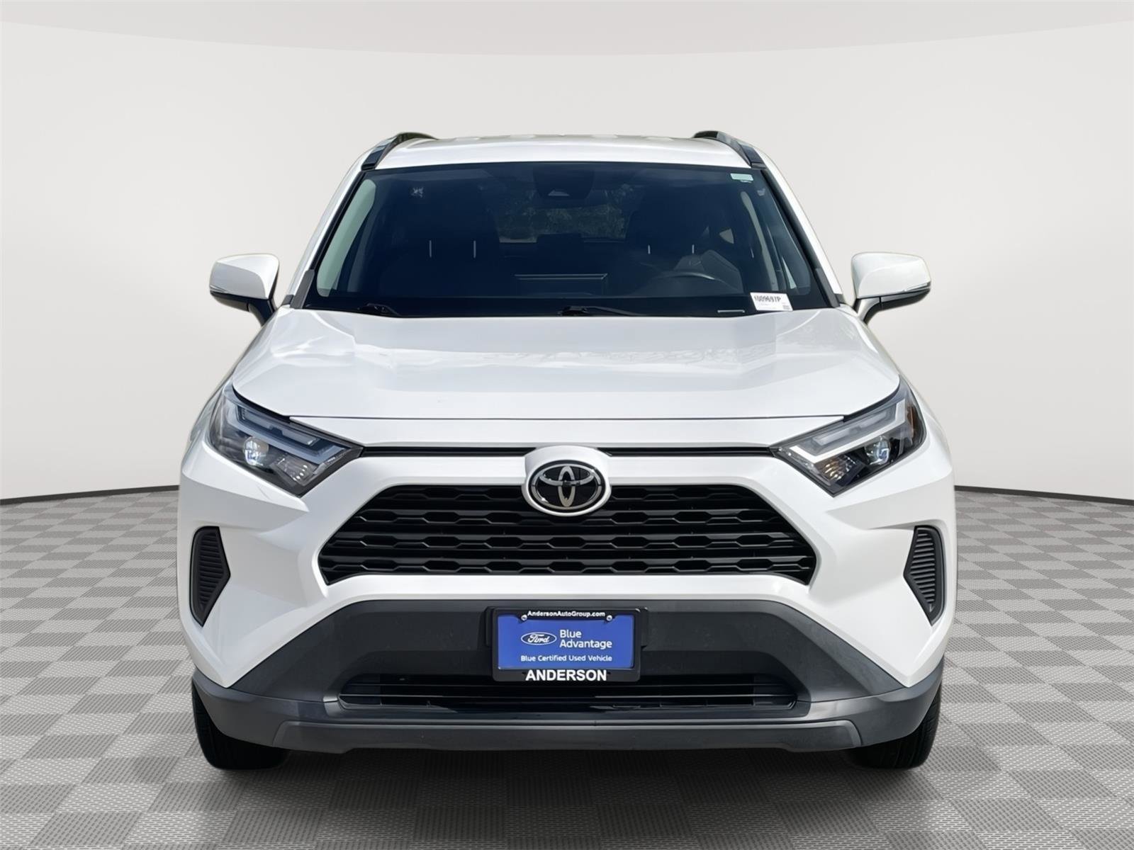 Used 2023 Toyota RAV4 XLE AWD/4WD image 4