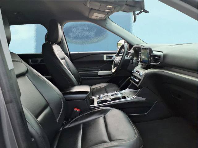 Certified 2022 Ford Explorer XLT w/ Equipment Group 202A AWD/4WD image 10
