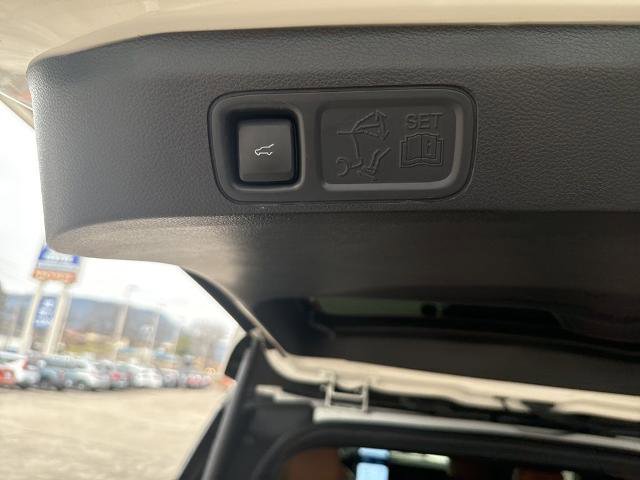Certified 2022 Ford Expedition Platinum AWD/4WD image 28