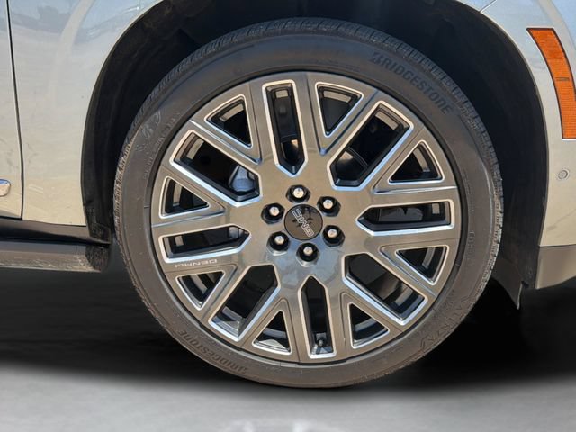 Used 2025 GMC Yukon Denali Ultimate AWD/4WD image 9