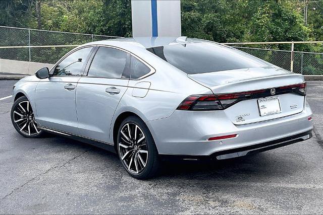 Used 2025 Honda Accord Touring image 12